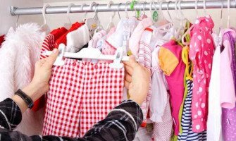Kinh nghiệm chọn quần áo sơ sinh cho con
